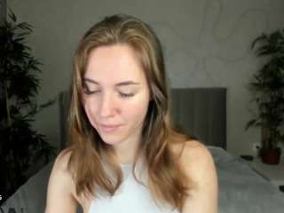luna-go1d webcam camsoda model stream image