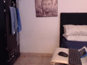 derek_group webcam model stream image