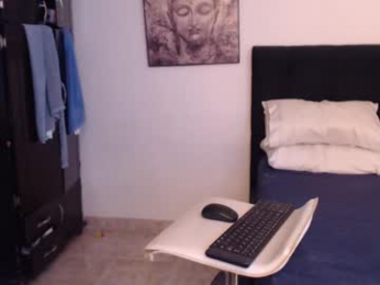 derek_group webcam model stream image