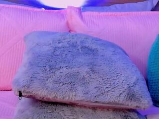 Victoria Lois webcam model stream image