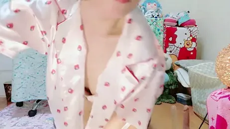 renapiyon8182 webcam stripchat model stream image