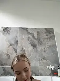 Baby_Tiny webcam model stream image