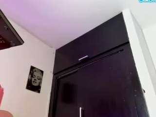 andrea-de-caro webcam model stream image