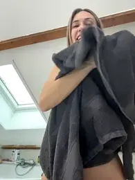 lola_tentatiion webcam model stream image