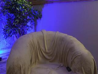 Logan Varela webcam model stream image