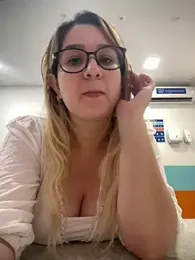 amooraaamoon webcam model stream image