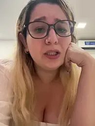 amooraaamoon webcam stripchat model stream image