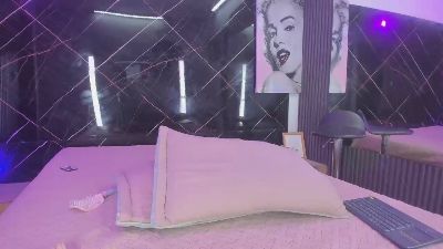 Skarleth_queen webcam model stream image