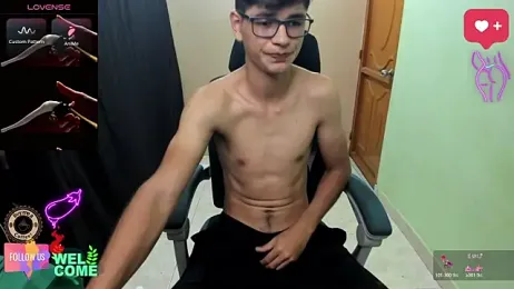 GoldenProject webcam model stream image