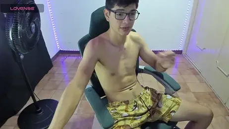 GoldenProject webcam model stream image