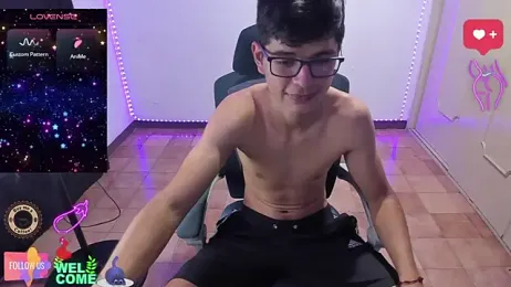 GoldenProject webcam model stream image
