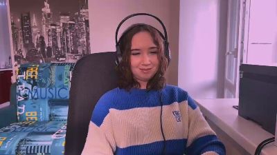 AyeshaZentner webcam model stream image