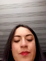 Lesly_10- webcam model stream image
