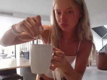 lilyyymonroee webcam model stream image