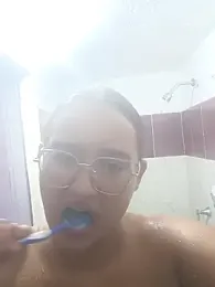Yourmilker01 webcam model stream image