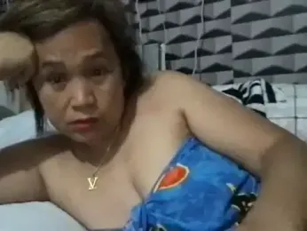 Lhadycarolyn webcam stripchat model stream image