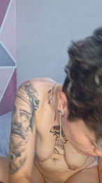 Megan222_ webcam model stream image