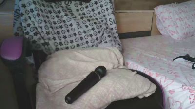 Larajustfu webcam model stream image