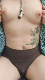 BlueEye_Girl webcam model stream image
