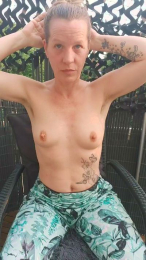 BlueEye_Girl webcam model stream image