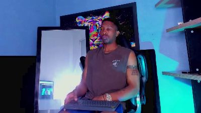 daviincii_ webcam model stream image