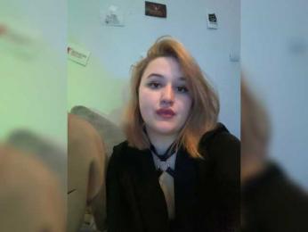 Foxirox webcam model stream image