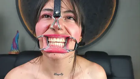 miss_sharlotte18 webcam stripchat model stream image