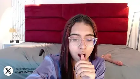 sara_saenz99 webcam model stream image