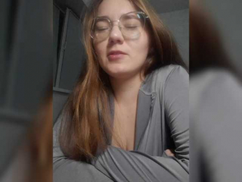 Kisa75 webcam bongacams model stream image