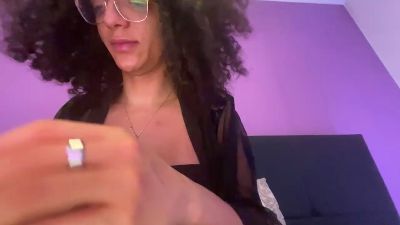 MillaB webcam cam4 model stream image