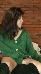 Apriilhot webcam model stream image