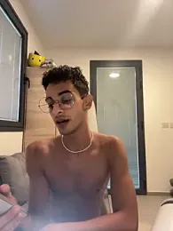 Harmanarab_adrian webcam model stream image