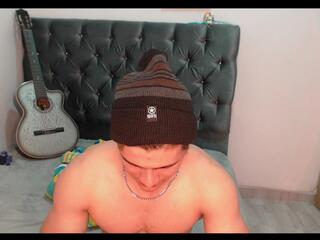 Erick Lion webcam model stream image
