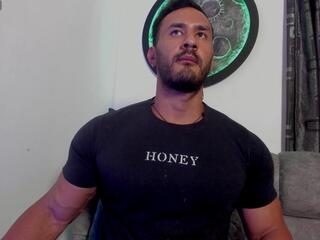 Curt X webcam flirt4free model stream image
