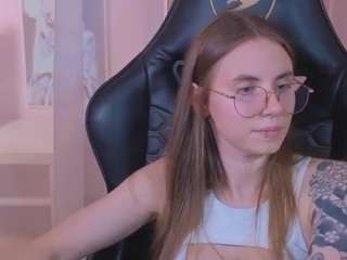 annastark webcam model stream image