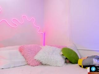 Karly Rios webcam model stream image