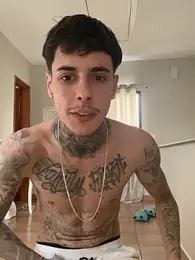 dylan_wolf webcam model stream image