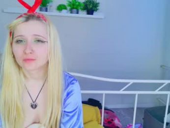 milana__key webcam model stream image