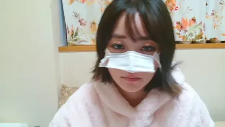 liliyRiSAcha-n webcam stripchat model stream image