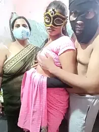 Renu_bhabhi03 webcam model stream image