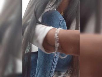 Bella-152 webcam model stream image