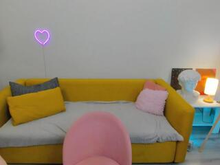 Ammi San webcam model stream image