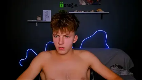 travis_wolf_ webcam model stream image