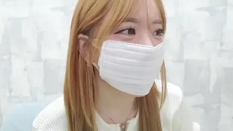 momo_love_ webcam model stream image