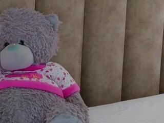 Stasy webcam model stream image