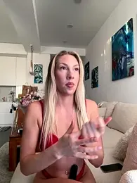 LuisaBecker webcam model stream image