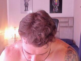 Mike Skip webcam model stream image