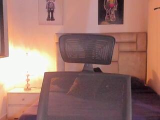 Mike Skip webcam flirt4free model stream image