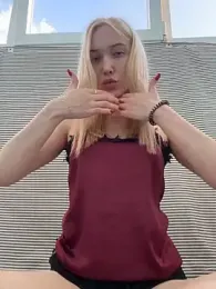_HollyWay_ webcam model stream image
