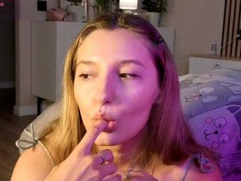 TaraGanie webcam model stream image